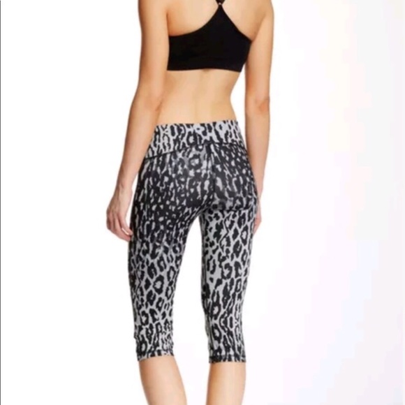Zella Pants - Z By Zella Animal Print Capri Leggings Athletic-S